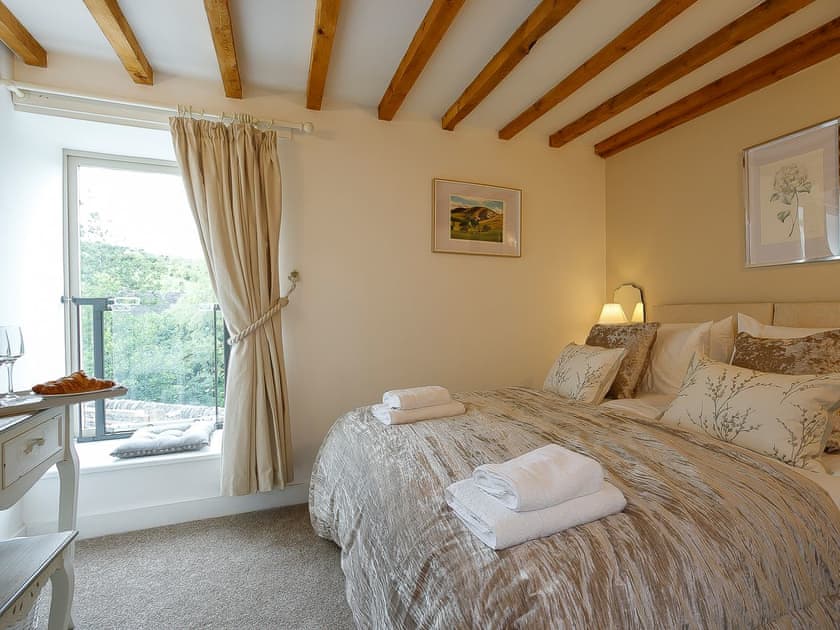 Charming double bedroom | The Water Mill - Bradbourne, Bradbourne, near Ashbourne