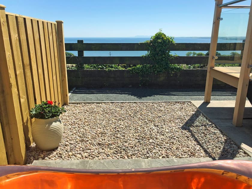 Amazing sea views from the outdoor bath | Little Willow - Drumbain, Near Gatehouse of Fleet