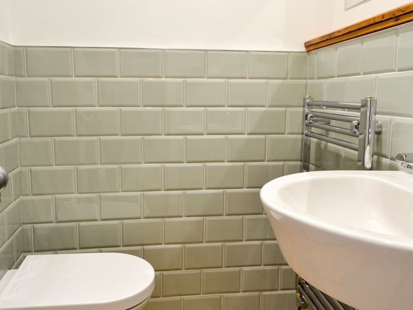 Bathroom | Oxtoby’s Upstairs - Oxtoby’s Cottages York, York