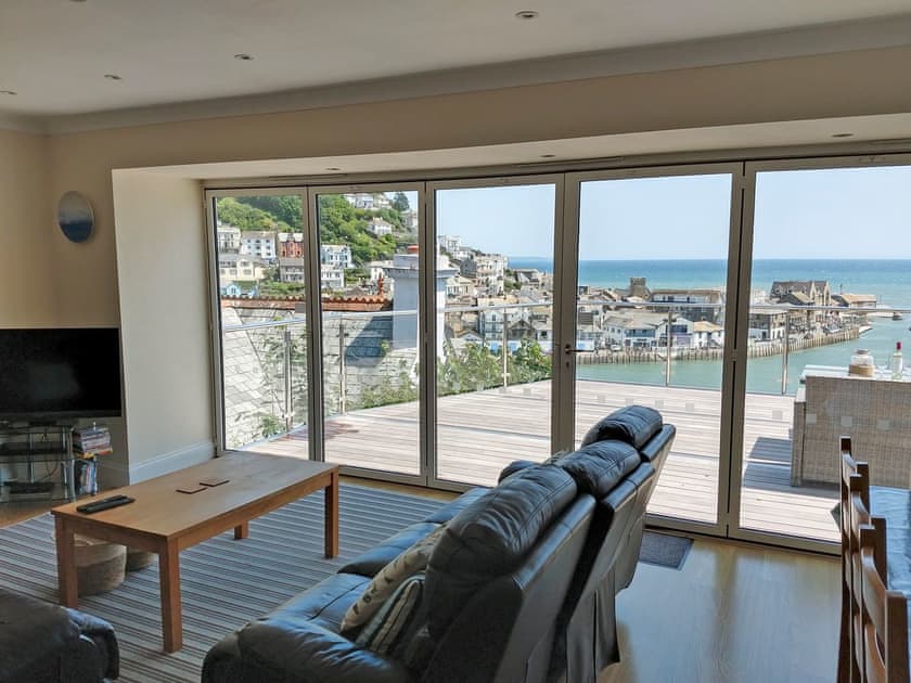 Light and airy living/dining room with amazing views | Tregolva, Looe