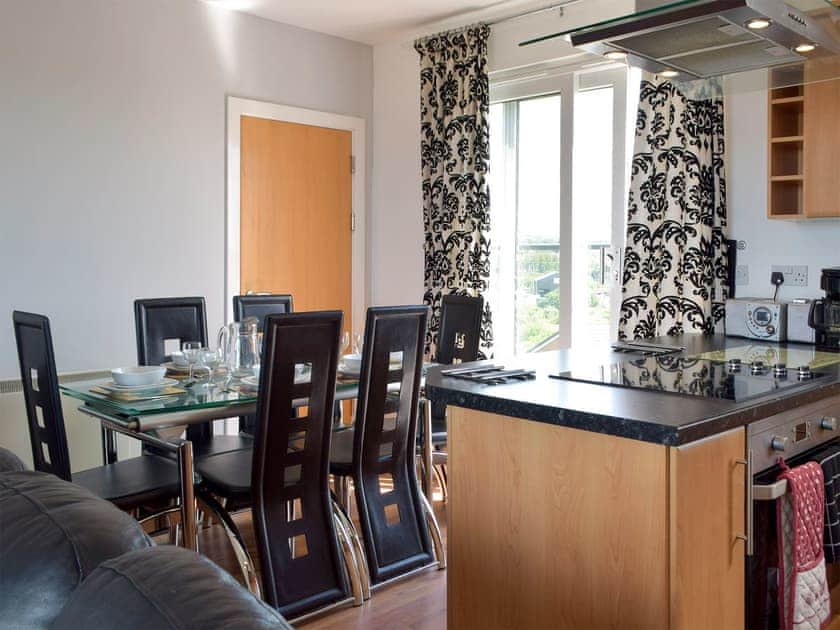 Kitchen and dining area | Seaview, Llanelli