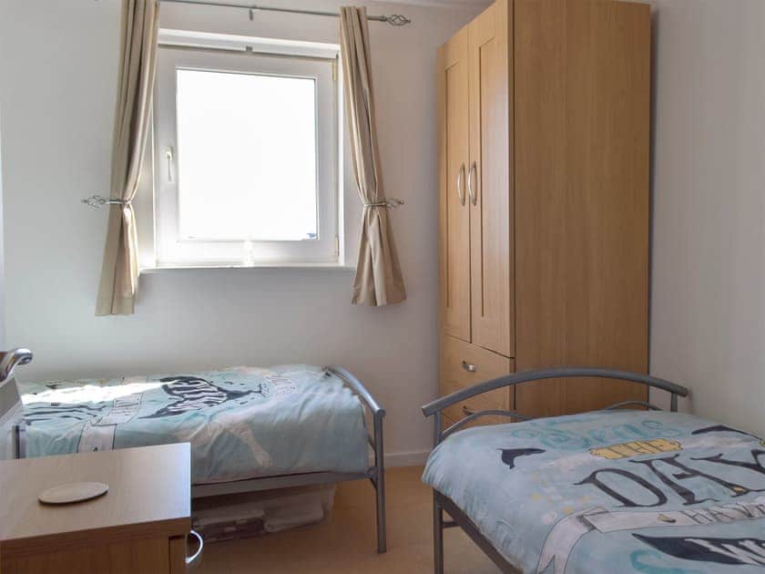 Twin bedroom | Seaview, Llanelli