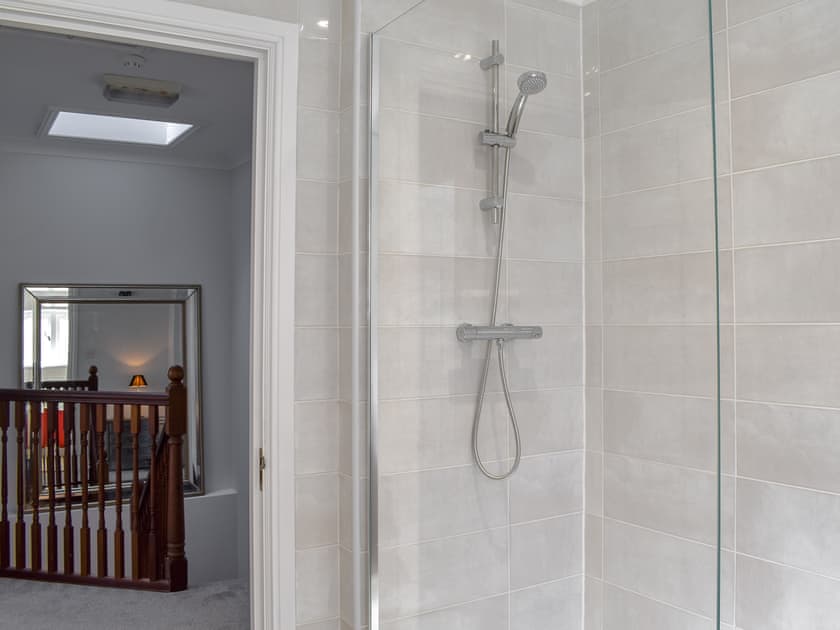 Well presented bathroom with ¾ roll-top bath and shower cubicle | The Town House, Wimborne