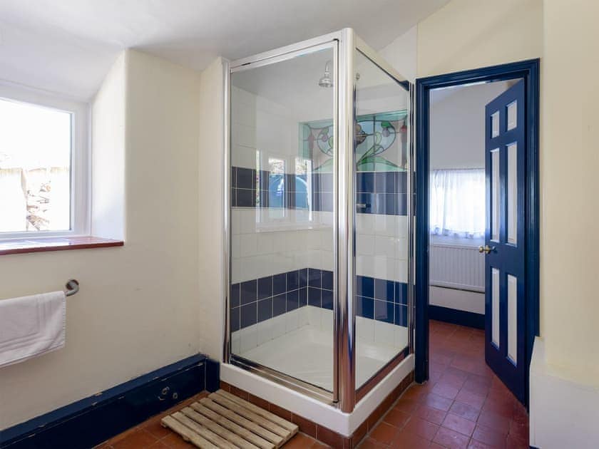 Shower room | Higher Venice, Dartmouth