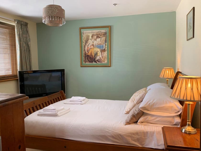 Spacious bedroom with kingsize bed | Meadow View, Stainton with Adgarley, near Dalton-in-Funess