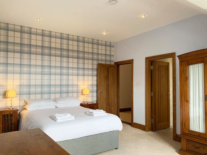 Spacious bedroom with kingsize bed | Meadow View, Stainton with Adgarley, near Dalton-in-Funess