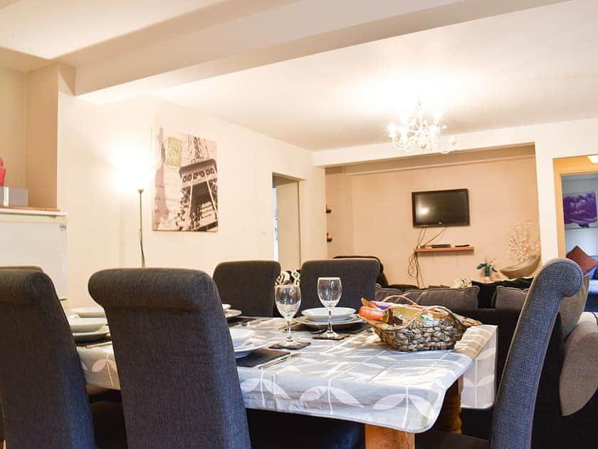 Open plan living space | Barn Terrace - Ladwood Farm, Acrise, near Folkestone