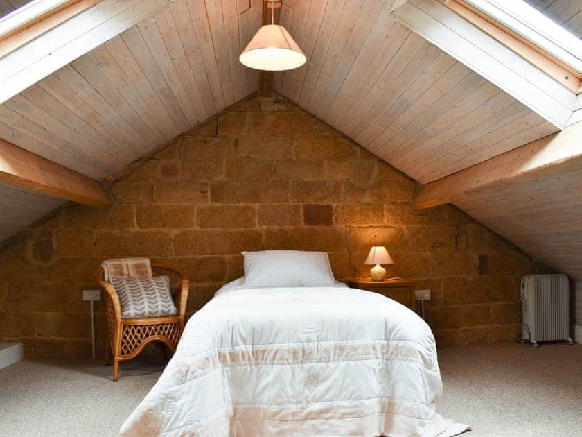 Upper floor single bedroom | Crossbill Cottage, Chopgate near Stokesley