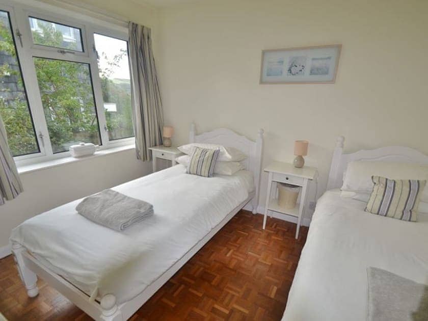 Twin bedroom | Harbourside, Bodinnick, Fowey