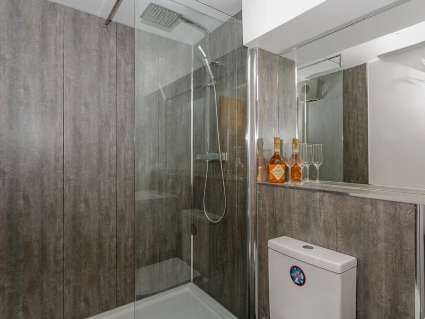 En-suite | Waterside Lodge Thirteen, Elland, near Brighouse 