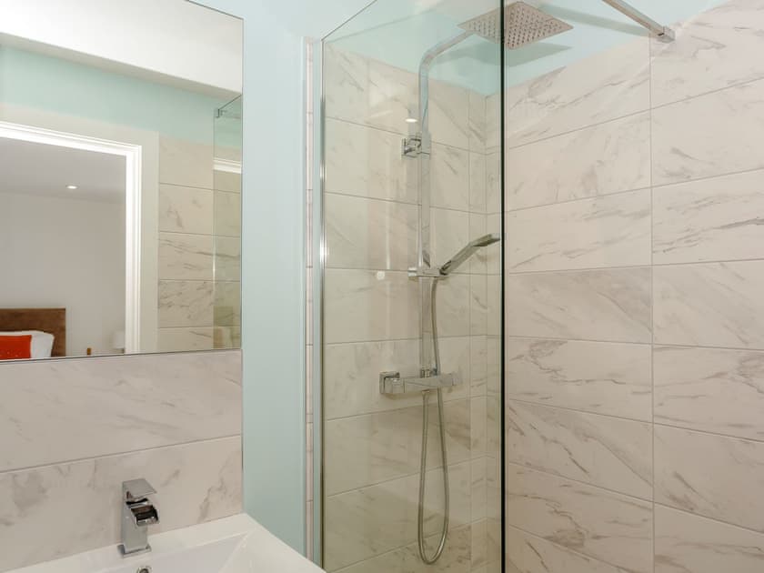 En-suite | Waterside Lodge Thirteen, Elland, near Brighouse 