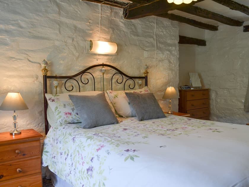 Double bedroom | Ceunant, Dinas Mawddwy, near Dolgellau