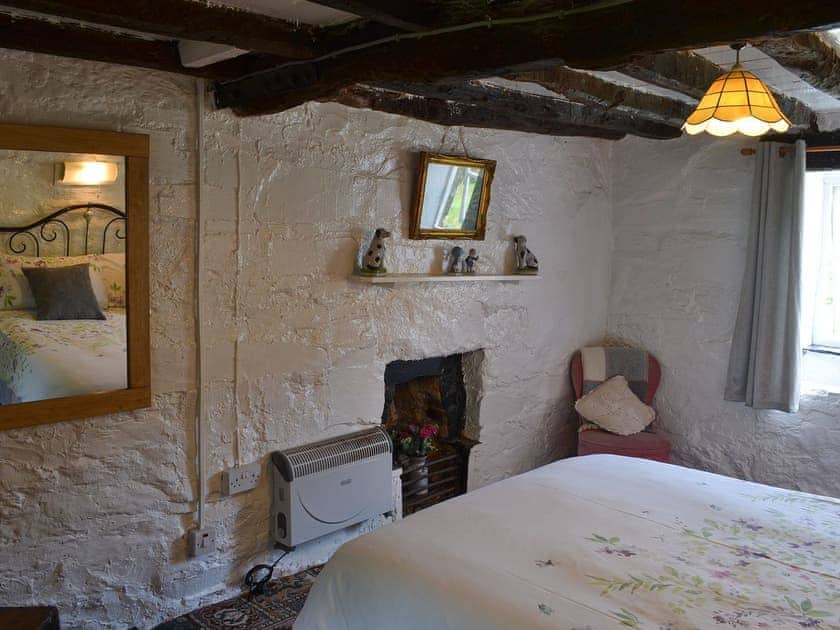 Double bedroom | Ceunant, Dinas Mawddwy, near Dolgellau
