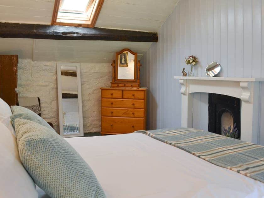 Double bedroom | Ceunant, Dinas Mawddwy, near Dolgellau