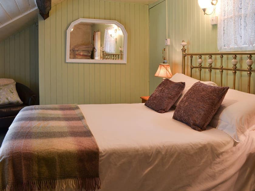 Double bedroom | Ceunant, Dinas Mawddwy, near Dolgellau
