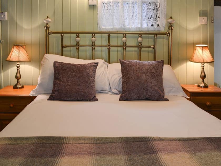 Double bedroom | Ceunant, Dinas Mawddwy, near Dolgellau