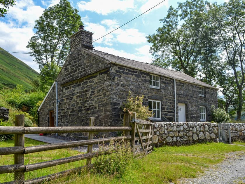 Exterior | Ceunant, Dinas Mawddwy, near Dolgellau
