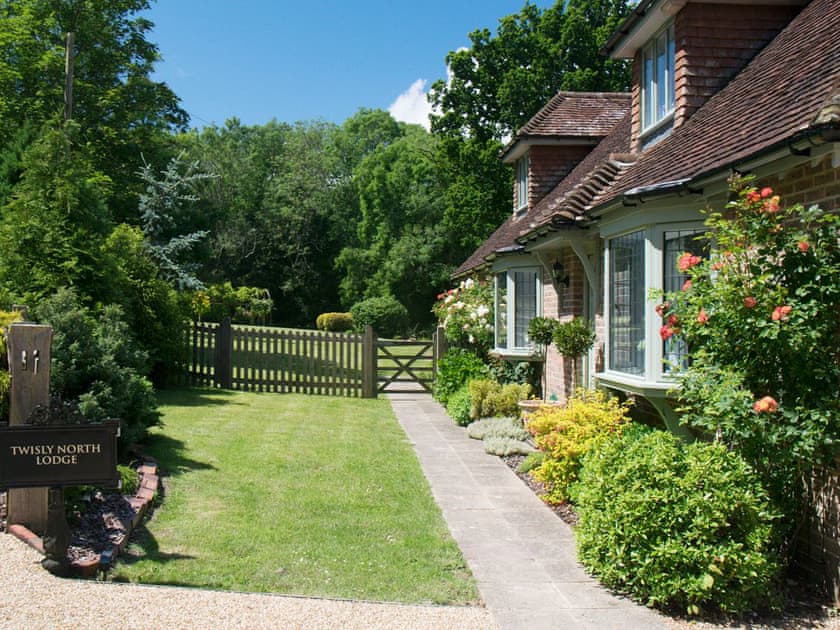 Exterior | Twisly North Lodge, Catsfield, near Battle