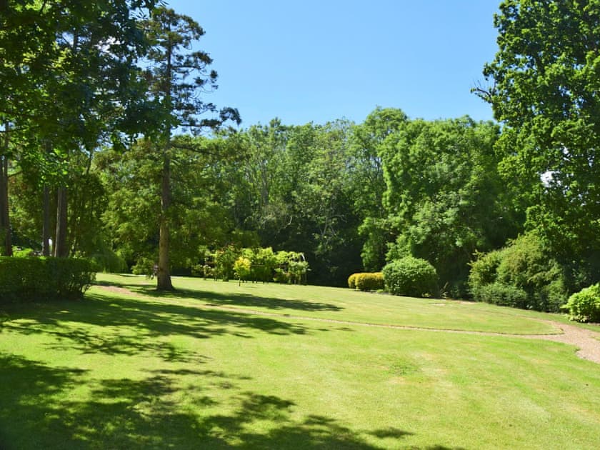 Garden and grounds | Twisly North Lodge, Catsfield, near Battle