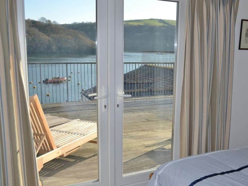 Double bedroom | Lower Deck, Fowey
