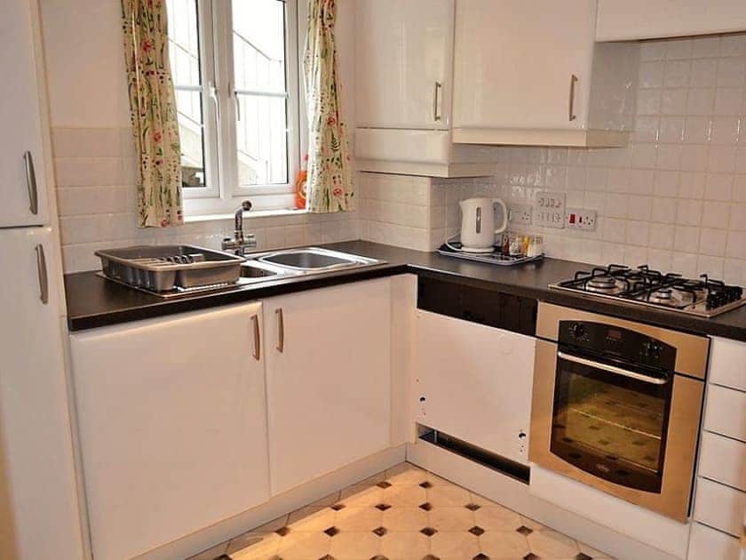 Kitchen | Meadowside Apartment, Fowey