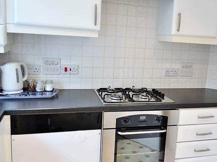 Kitchen | Meadowside Apartment, Fowey