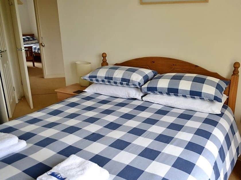 Double bedroom | Meadowside Apartment, Fowey