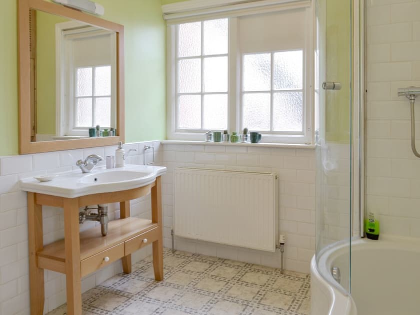 Family bathroom | The Arches, Scarborough