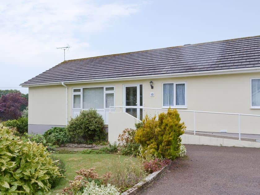 Spacious family holiday bungalow | Dart Corner, Bovey Tracey