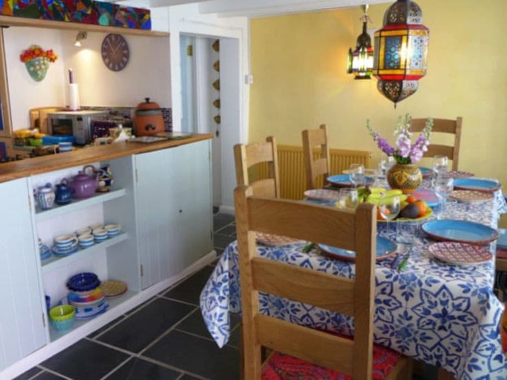Bright and modern kitchen/diner | Polbathic, Fowey