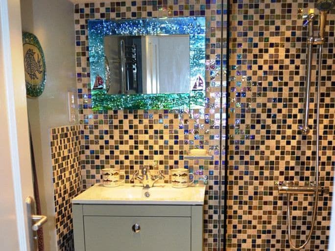 Wet room | Polbathic, Fowey