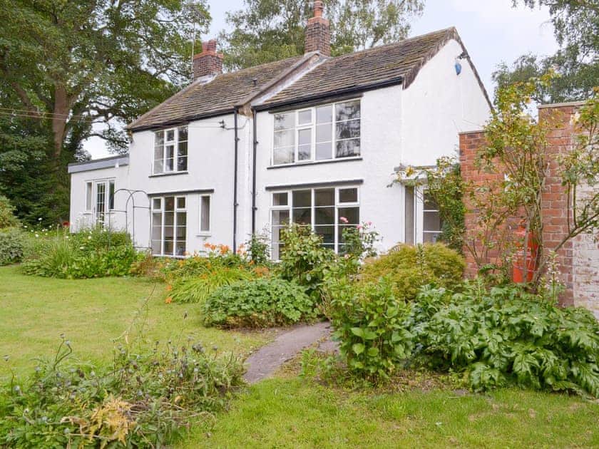 Beautiful and relaxing holiday cottage | The Mill Cottage, Heath, near Chesterfield