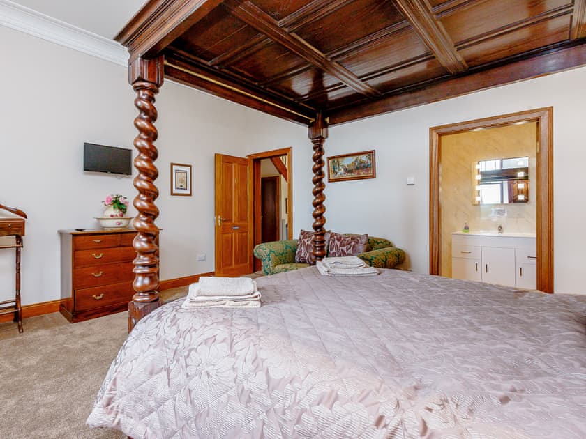Four Poster bedroom | Strone House, Strone, near Dunoon