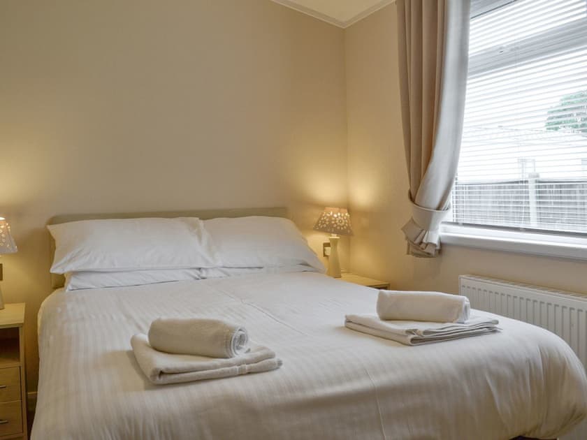 Relaxing en-suite double bedroom | Heron Lodge, Hopton-on-Sea, Great Yarmouth