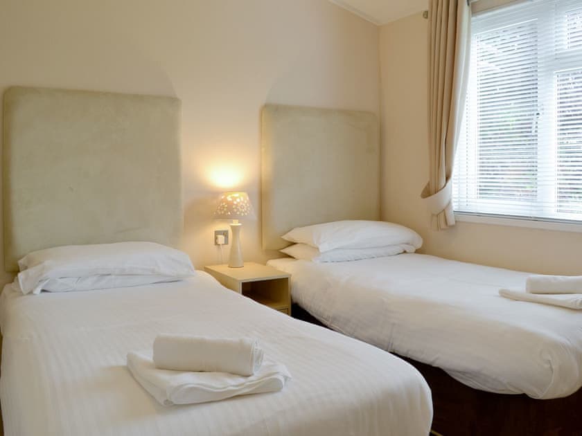 Comfortable twin bedroom | Heron Lodge, Hopton-on-Sea, Great Yarmouth