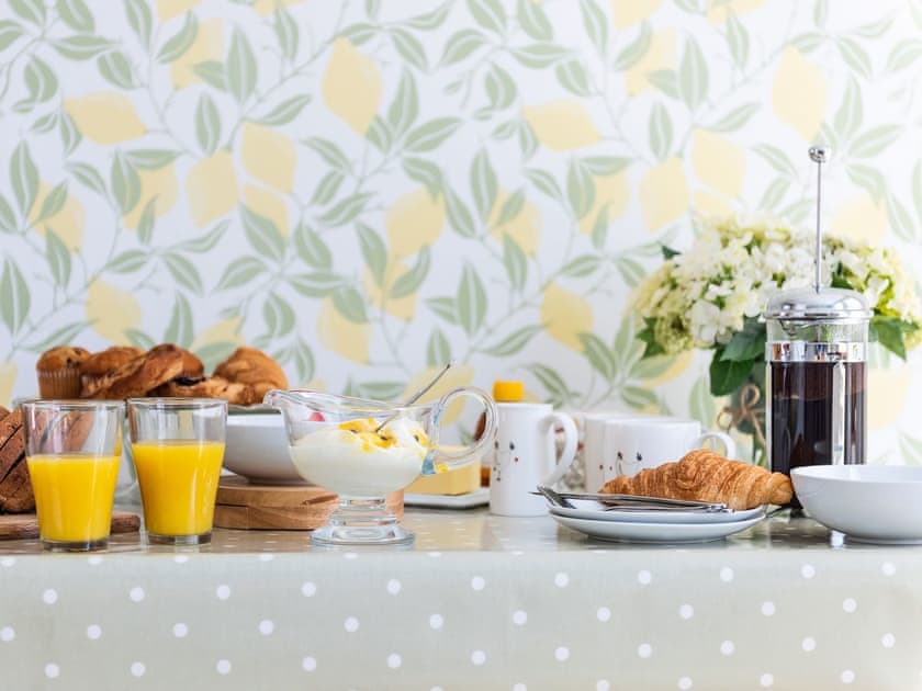 Pretty breakfast area in the kitchen | Shrewsbury Fields, Shifnal