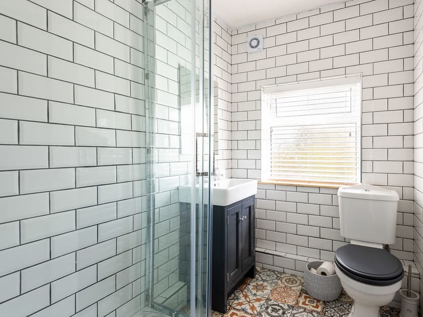 Shower room | Shrewsbury Fields, Shifnal