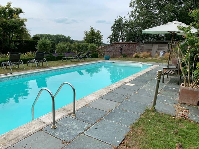 Luxury Holiday Cottages In Kent Swimming Pool Mulberry Cottages