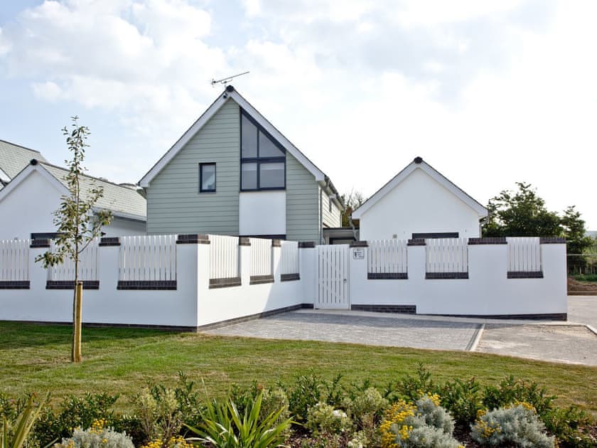 Outstanding holiday home | Black Sea Horse, Westward Ho!
