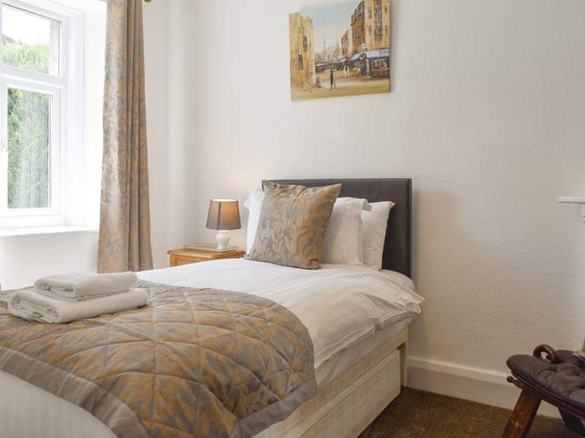 Comfortable single bedroom | Underhill Cottage, Arnside, near Grange-over-Sands