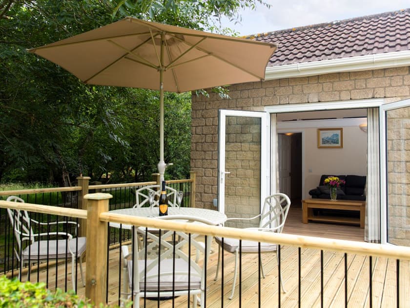 Decking | Luckington Stables 2 - Luckington Stables, Newbury, near Frome