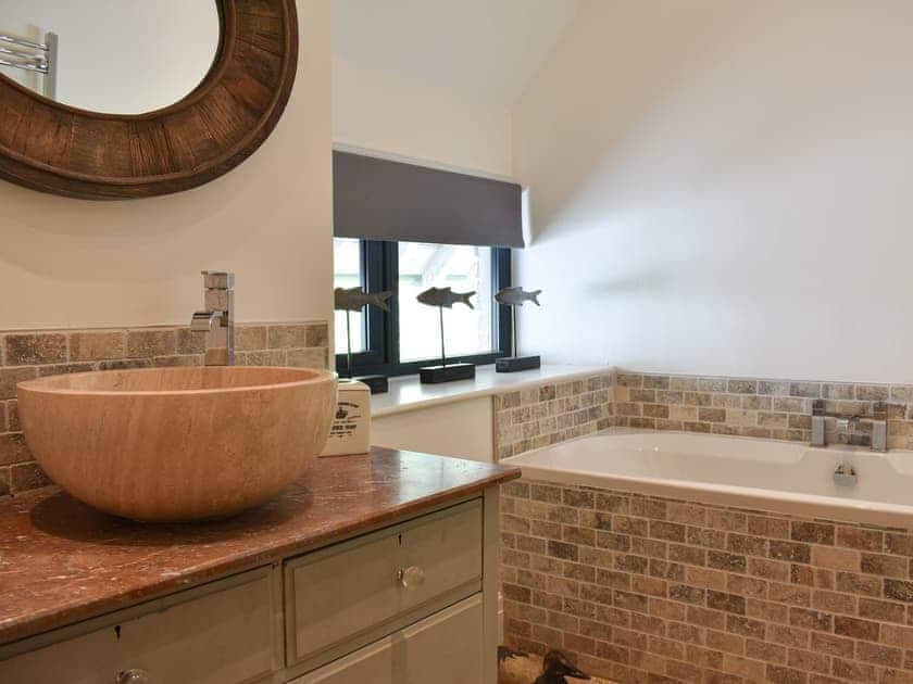 Bathroom | Elleray Cottage, Windermere