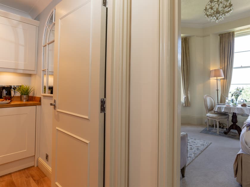 Open plan living space | Apartment 7, Barrington Road, Torquay 