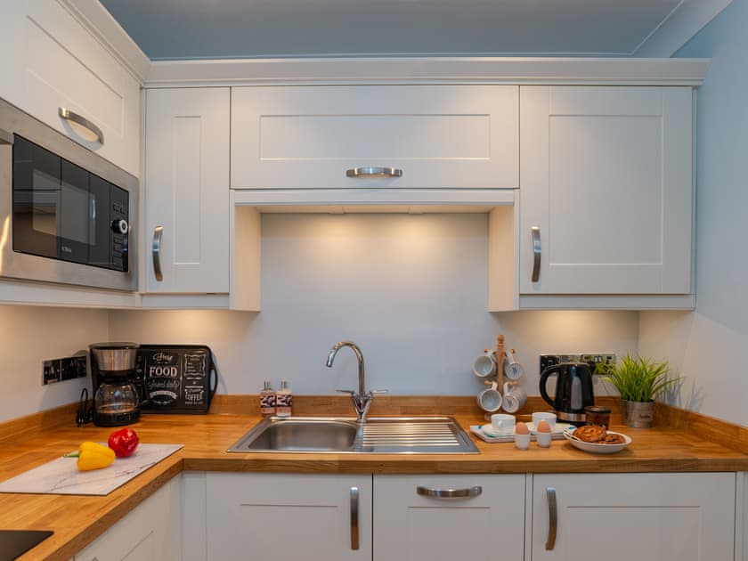 Kitchen | Apartment 7, Barrington Road, Torquay 