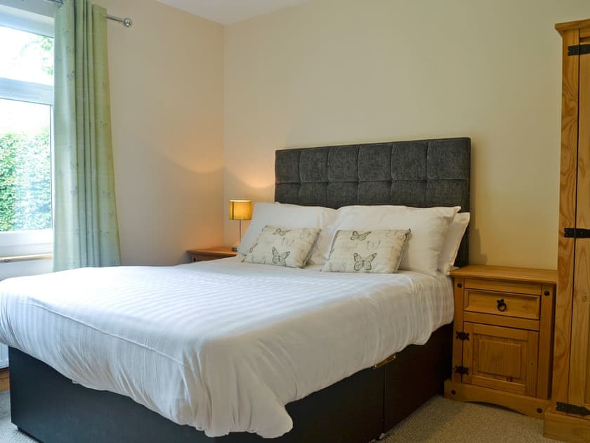 Charming double bedroom | Cressfield Villa, Ecclefechan, near Lockerbie