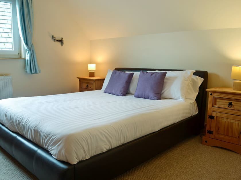 Comfy double bedroom | Cressfield Villa, Ecclefechan, near Lockerbie