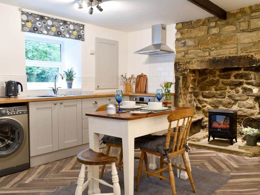 Kitchen/diner | Beckside Cottage, Silsden