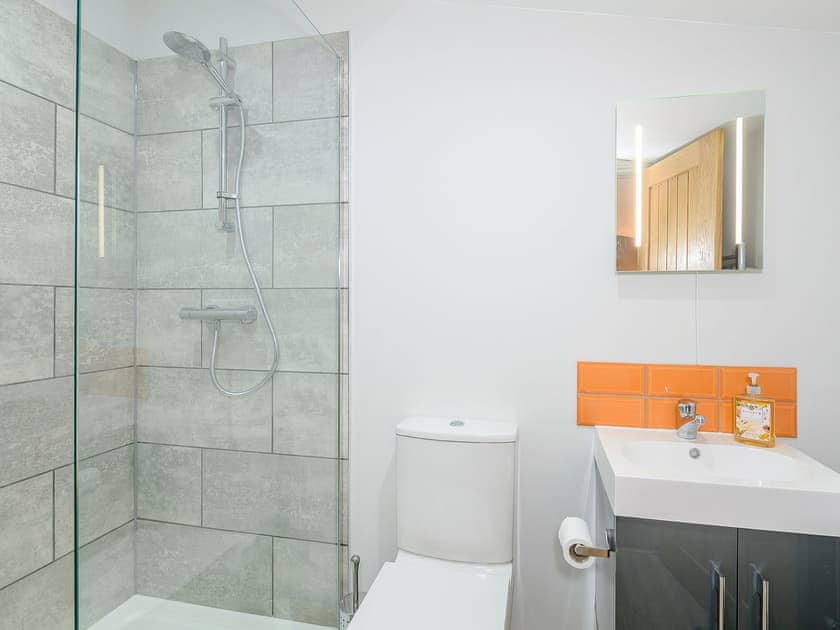 En-suite with shower cubicle | The Otters - East Dunster Deer Farm, Cadeleigh, near Tiverton