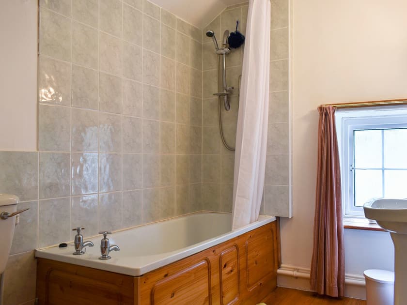 Bathroom | Hameldown - Wooder Manor, Widecombe-in-the-Moor, near Bovey Tracey