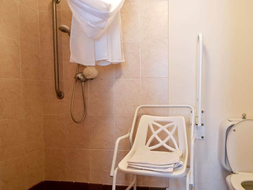 Shower room | Lower Hameldown - Wooder Manor, Widecombe-in-the-Moor, near Bovey Tracey